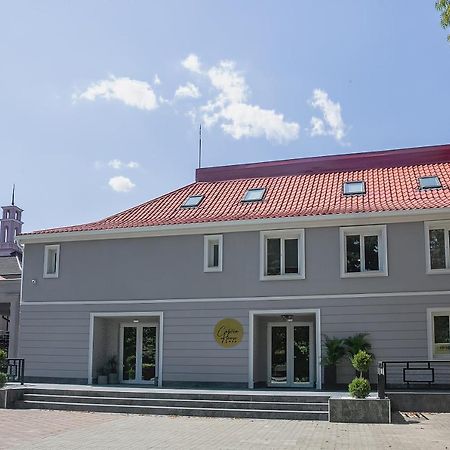 Corvin House Hotell Hunedoara Exteriör bild