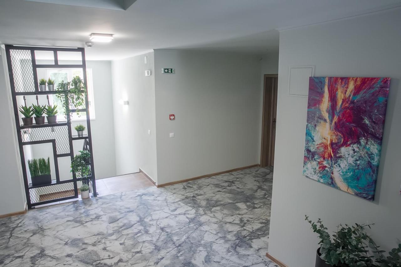 Corvin House Hotell Hunedoara Exteriör bild