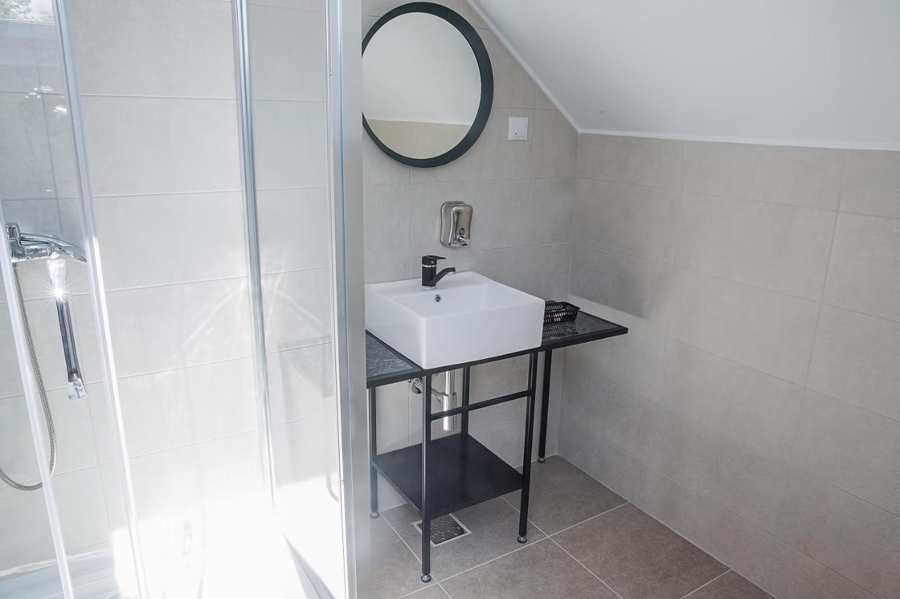Corvin House Hotell Hunedoara Exteriör bild